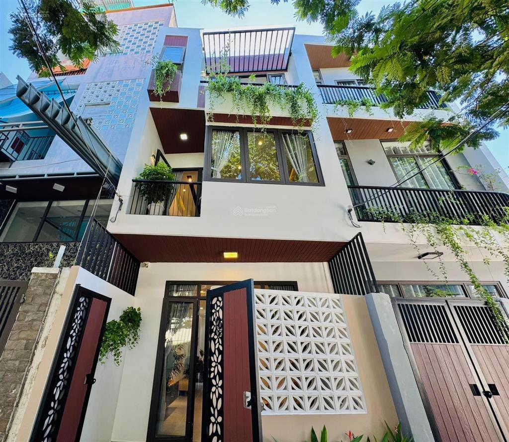 Gấp! bán nhà đường bàn cờ, p3, q3. 72m2 (4,5m x 15,3m) giá 3,8 tỷ. còn hđ thuê 23tr/tháng