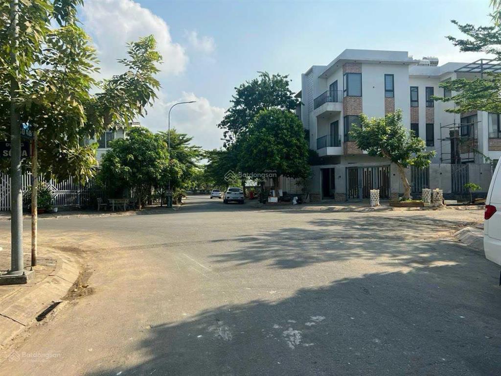 Bán lô đất 245m2 mặt tiền sông khu biệt thự cách vạn phúc 3km mặt tiền đường lớn, sổ hồng riêng