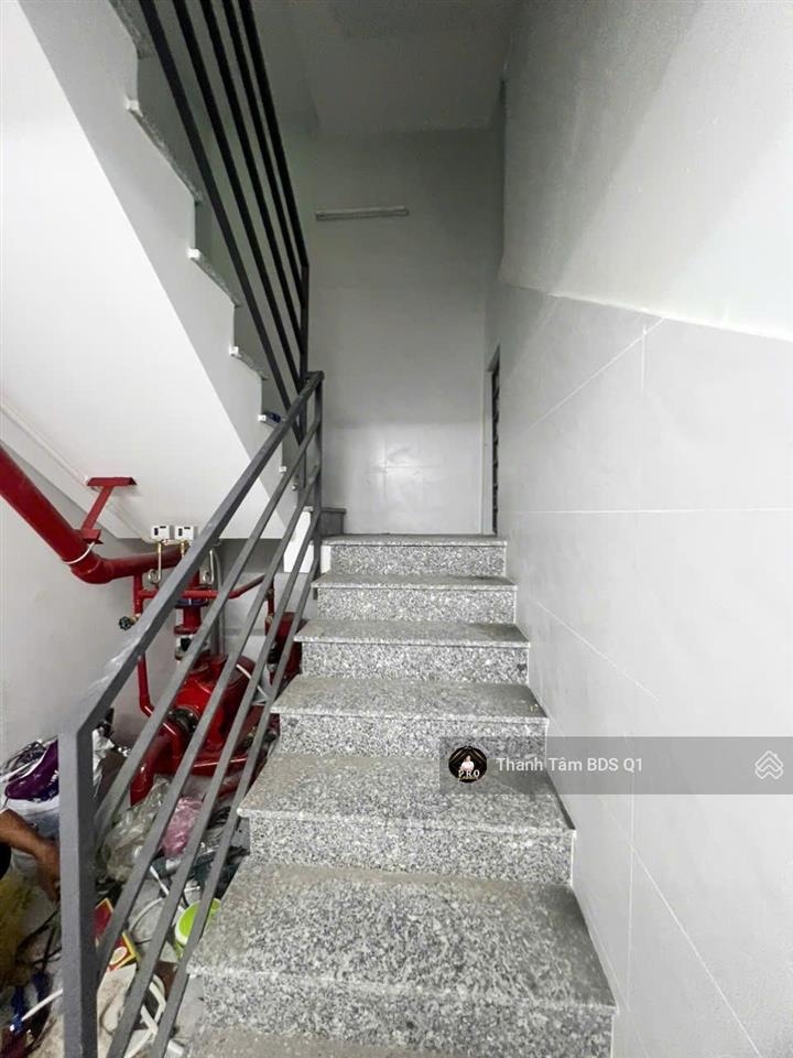 Bán nhà góc 2 mặt tiền tôn thất tùng dt 7 x 13m 5 tầng hđt 150 triệu/tháng giá bán 4x tỷ