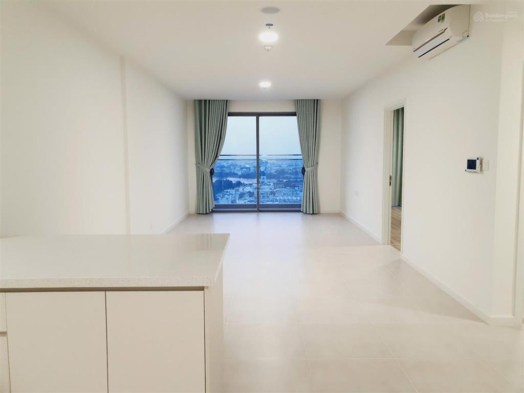 Bán 3 phòng ngủ urban green 106m² sổ hồng sẵn, hỗ trợ vay ngân hàng, tầng 10, view lk81, hồ bơi