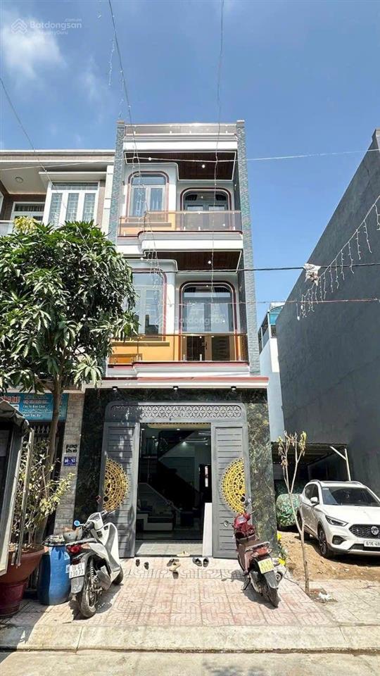 Giá 5tỷ4 nhà 1 trệt 2 lầu kdc phú mỹ hiệp dĩ an. vị trí đẹp đường thông