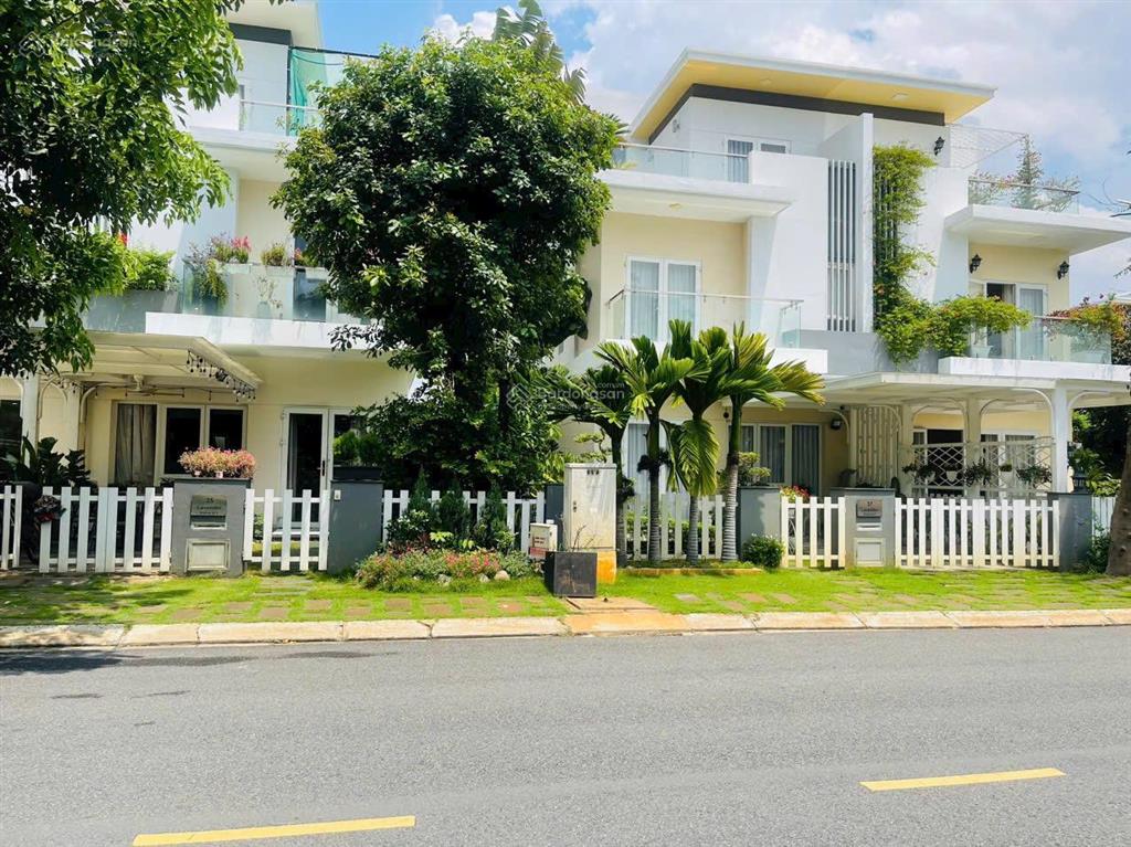 Chính chủ gửi bán biệt thự 8x18m melosa, giá 14,8 tỷ. nam lê xem nhà thực tế