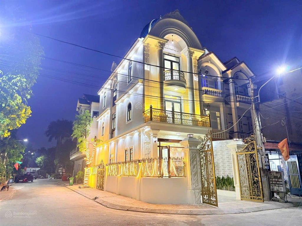 Nhà tân cổ điển đẹp mới xây kdc phú hồng thịnh 5, phường an phú, thành phố thuận an