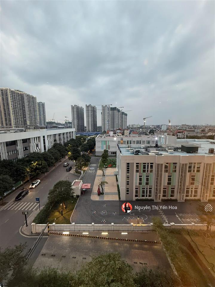 Bán gấp căn hộ 3 phòng ngủ full nội thất như ảnh sẵn sổ tầng trung view thoáng, 0986 784 ***