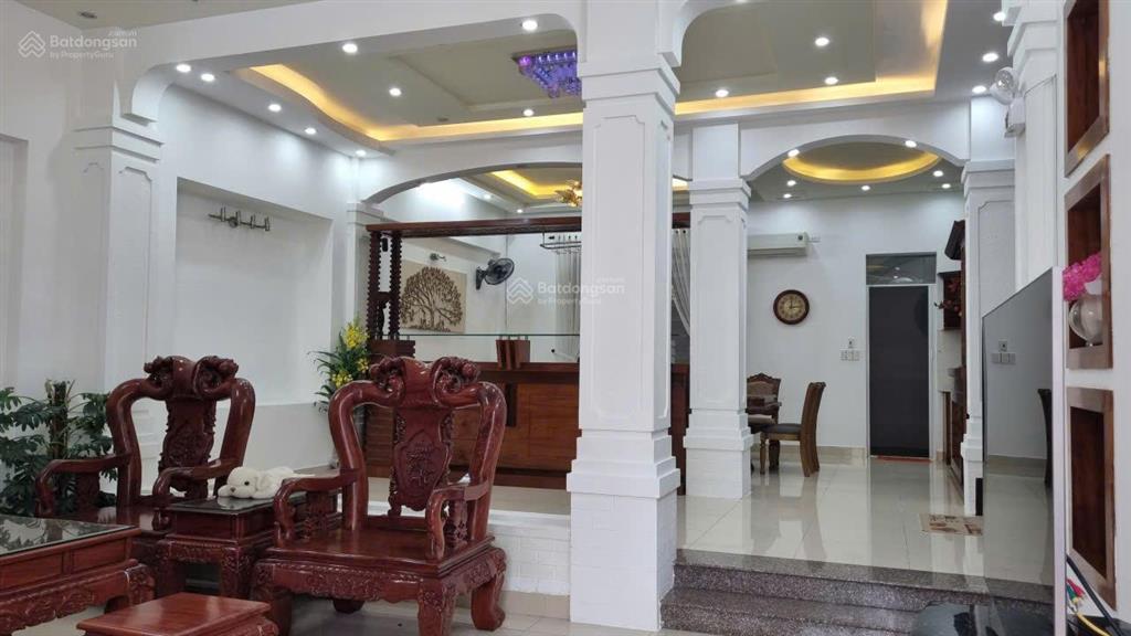 Cần tiền bán nhanh căn biệt thự mặt tiền đường văn cao khu á châu, bãi sau vũng tàu, giá 18,5 tỷ