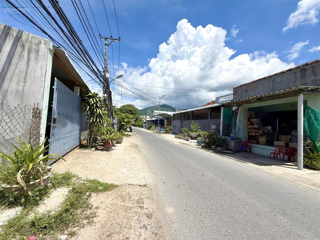 Bán lô đất trục chính ninh mã, pk8kkt vân phong, 1,9 tỷ, dt 169m² (ngang 8,4m) đường ô tô