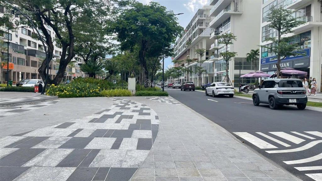 Bán shophouse garden plaza căn góc, vị trí đắc địa của trung tâm pmh giá 49.9 tỷ, dt 265m²