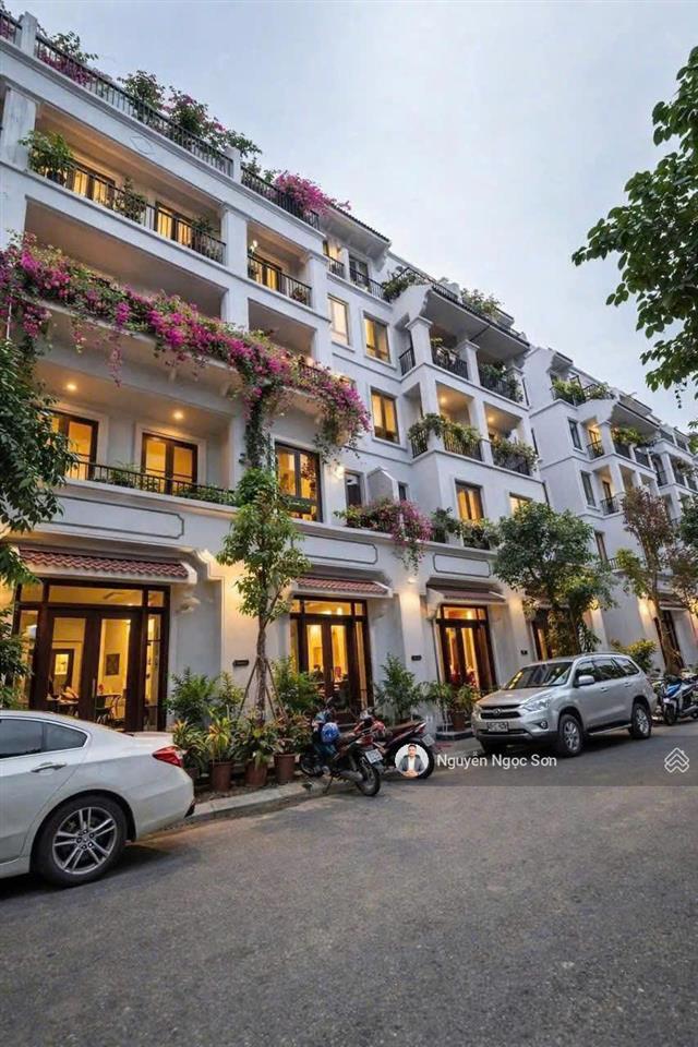 Bán gấp căn ad 63m2 15,8 tỷ bao phí giá tốt thị trường