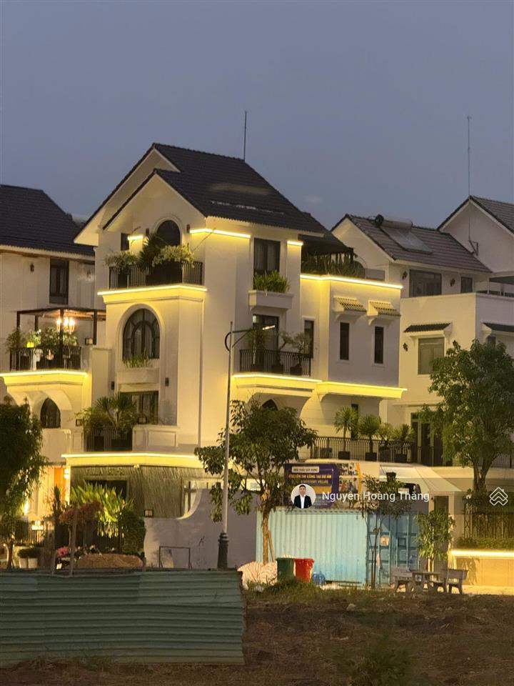 Bán biệt thự 14x20m (280m2) chỉ 100tỷ, sg mystery q. 2 0936 890 ***
