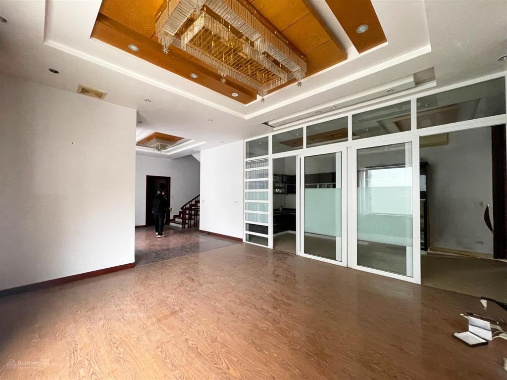 Biệt thự 3 tầng lô 3d lê hồng phong 200m2 ngang 10m đường 22m