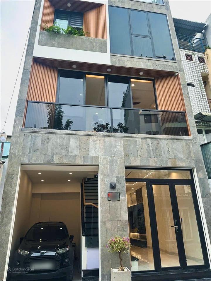 Nhà mặt tiền 2 mặt thoáng ngang 6,5m 4 tầng gara ô tô chỉ 9,3 tỷ
