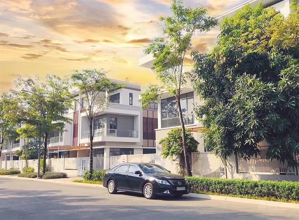 Nhà đường phượng vỹ 20m. dt 120m2, chỉ 13.5 tỷ. 0902,746.319