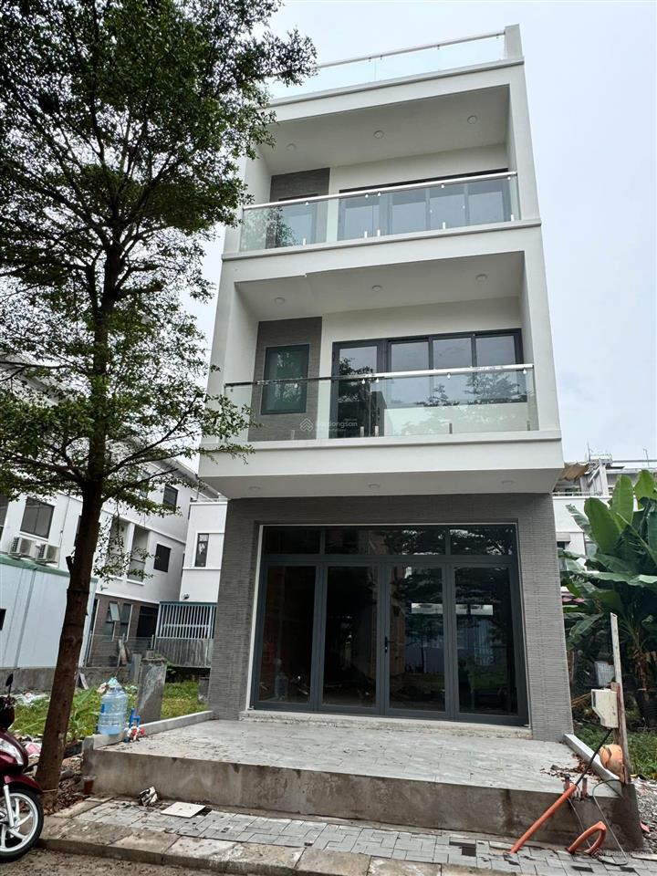 Bán nhanh nhà phố 8,9tỷ có 3 tầngtum, valora mizuki, dt 5x20m2, nhà thô mặt tiền đường kdc