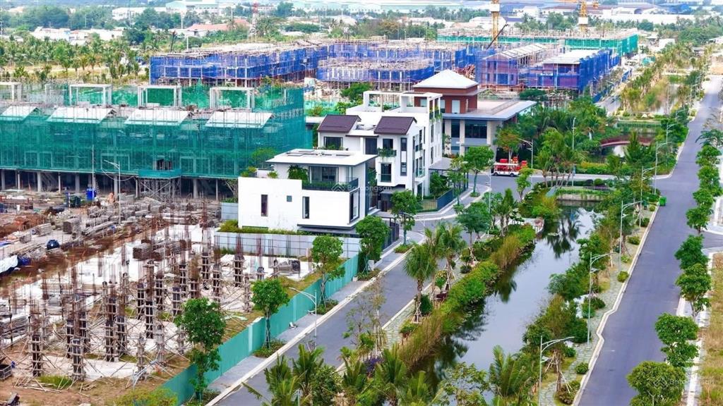 Bán nhà phố liền kề kdc la home mặt tiền đường lương hòa bình chánh
