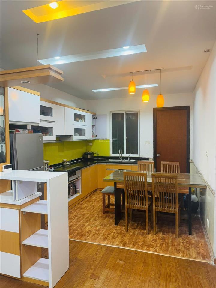 Bán căn chung cư học viện hậu cần long biên. dt 72m2 2pn 2wc