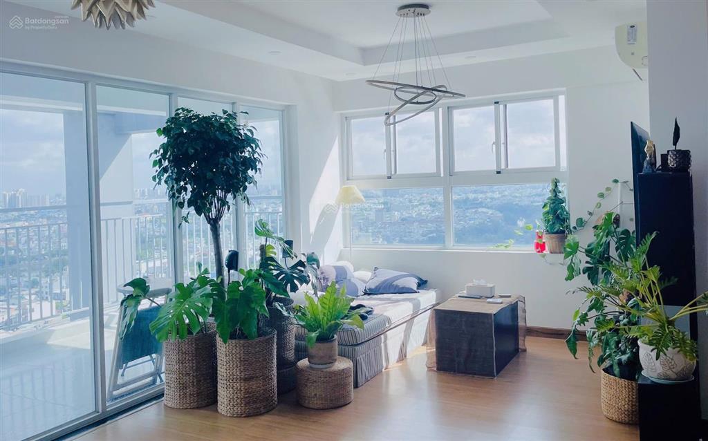 Cần bán ch penthouse sân vườn conic riverside p7, q8. dt 130m2 3pn, 2wc, sh 5,5 tỷ, 0787 452 ***