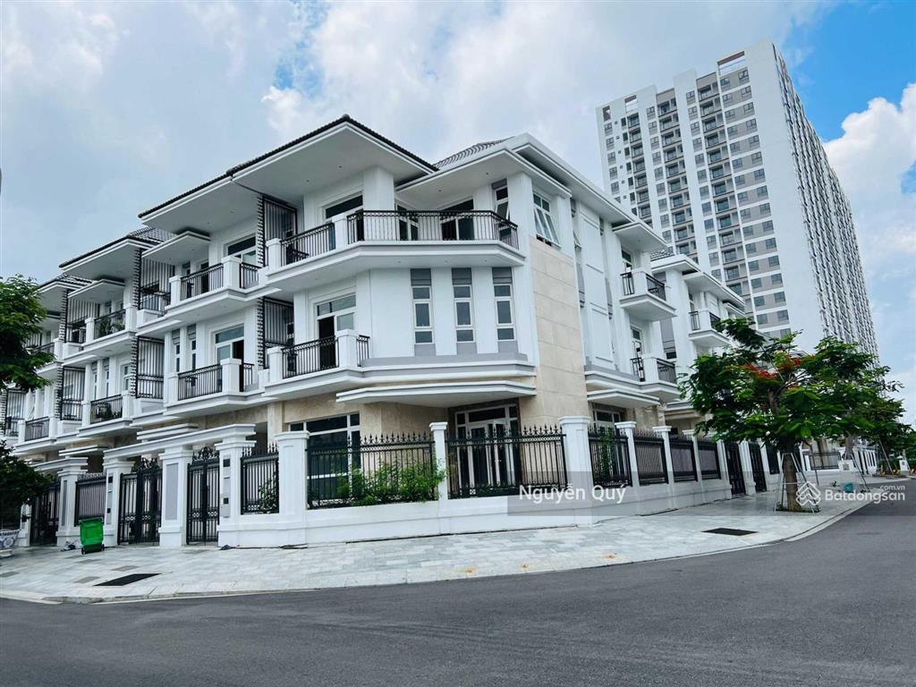 Biệt thự góc 2 mt the peak garden hưng lộc phát nguyễn lương bằng, dt 7x18m, view hồ thiên nga