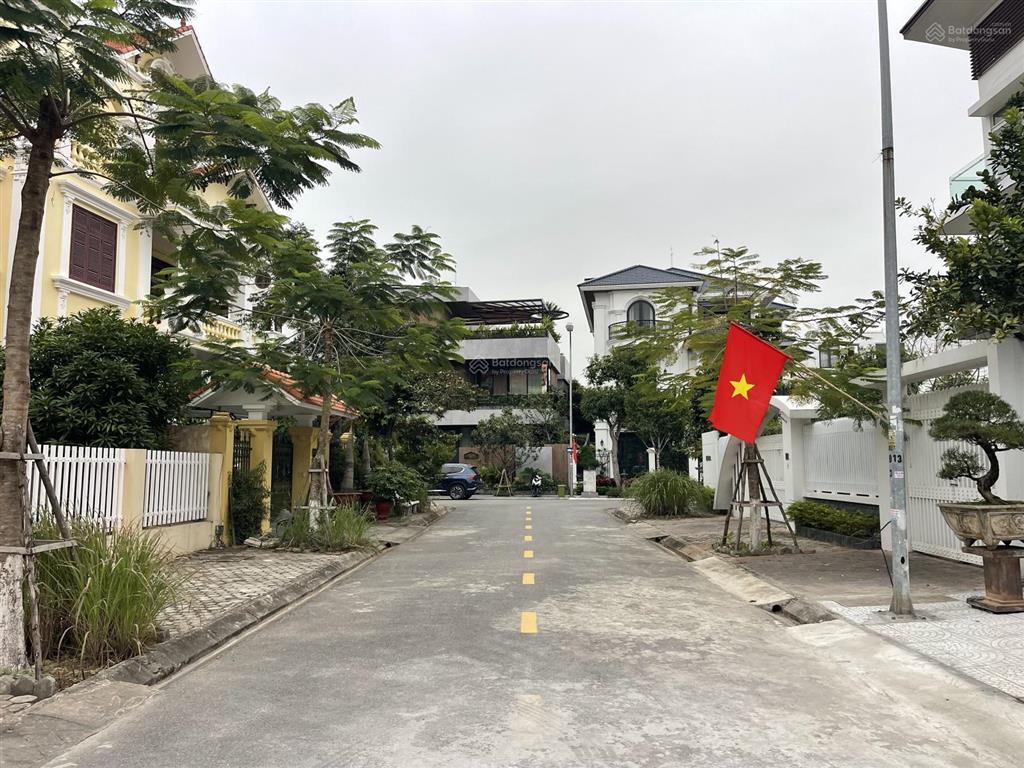 335m2 đất khu biệt thự sao đỏ ngang 15m tây nam