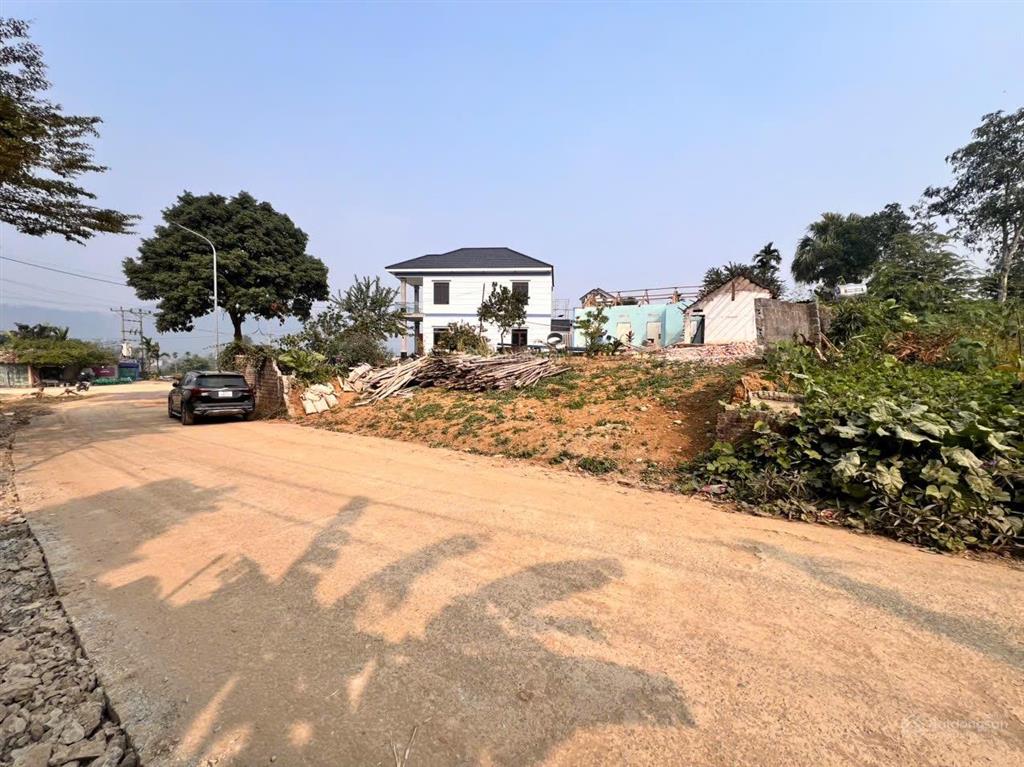 Cần bán gấp bao giá rẻ hơn thị trường . chủ cần tách bán 400m tại cụm công nghiệp quang tiến
