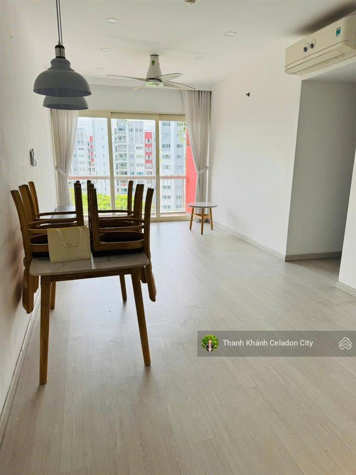 Siêu hiếm bán gấp căn 3pn, 2wc, 84m2, có ban công, khu ruby, giá 5.4 tỷ có tl (có sổ hồng)
