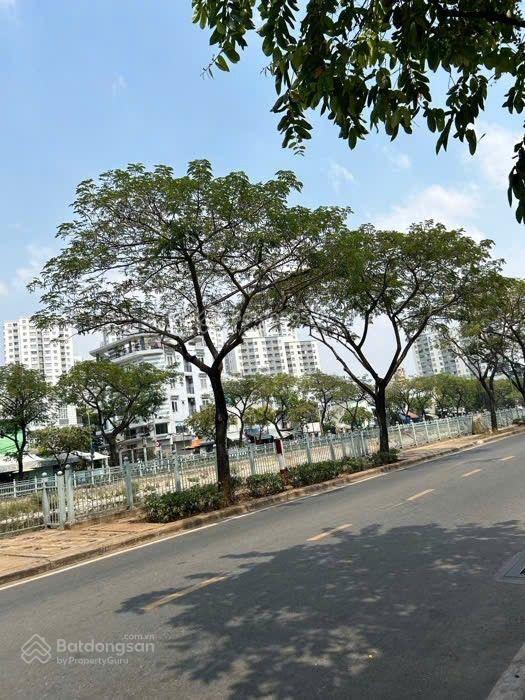 Bán nhà phạm văn chí, lò gốm, hậu giang, phường 8, quận 6, dt 7.5 x 11m = 82m2 giá 5.4 tỷ