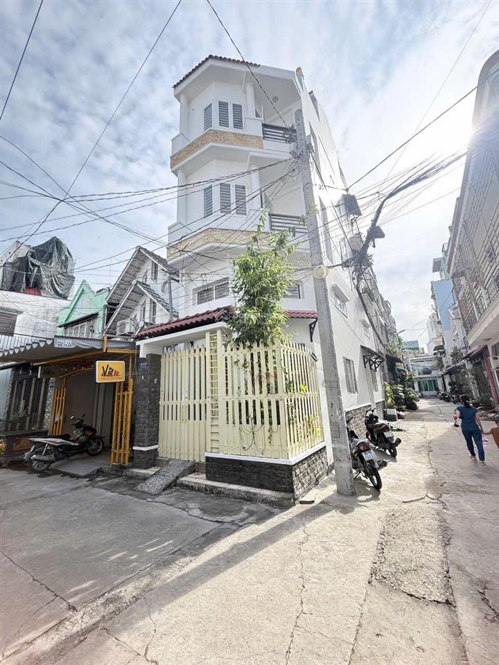 Hẻm 8m căn góc 4 lầu ngay trung tâm bàu cát sầm uất, dân trí cao, tiện ích bủa vây, giá 10 tỷ