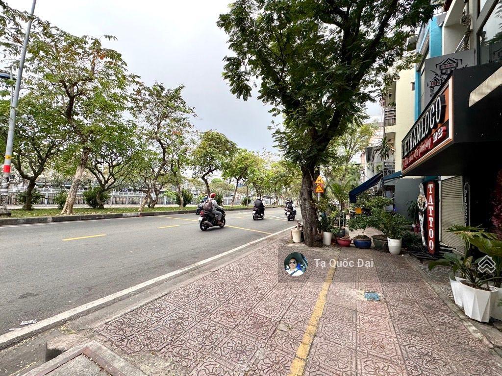 Quận 1 mt hoàng sa 21.8m² 10 tỷ lề 8m 2 mt 4 tầng