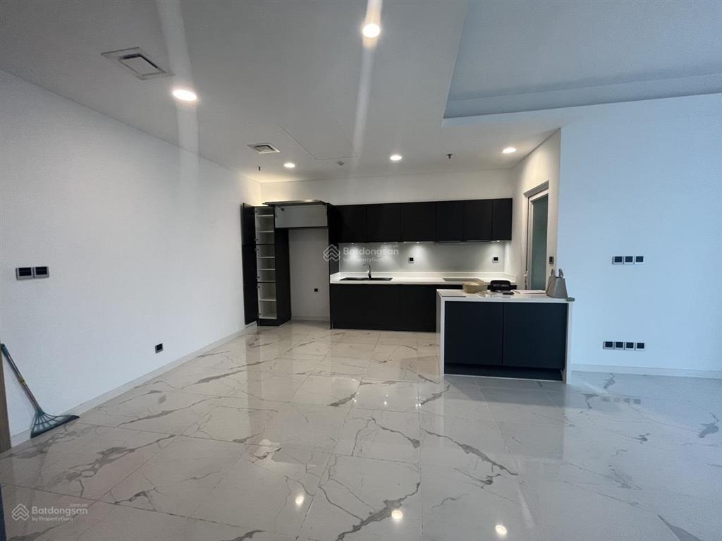 Bán căn hộ 2pn sarina, view quận 1. giá chỉ 19 tỷ