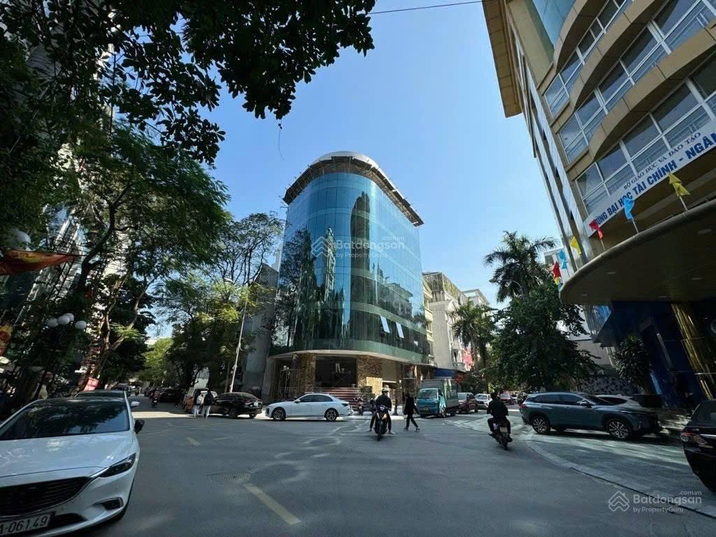 Продаётся дом, 450 м², Cầu Giấy