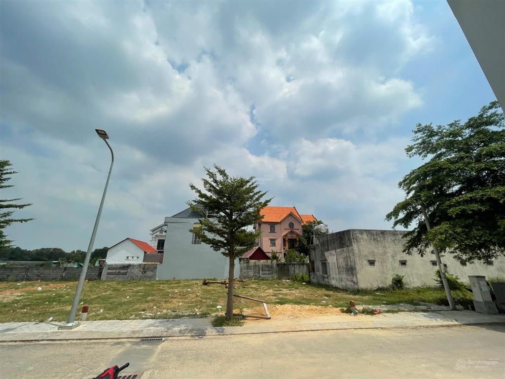 Tôi cần bán lô đất 86.6m² giá 1tỷ680 ngay khu công nghiệp tân phú trung huyện củ chi sổ hồng riêng