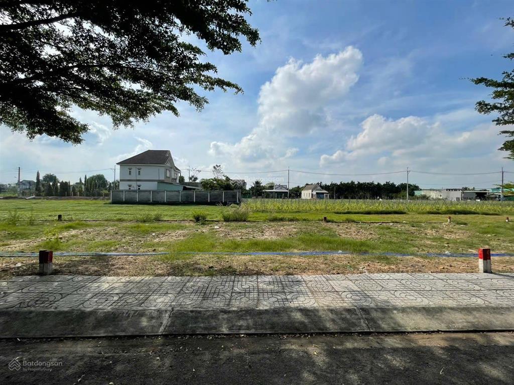 Cần bán lô đất 100m2 giá 1tỷ790 ngay khu công nghiệp tân phú trung huyện củ chi sổ hồng riêng