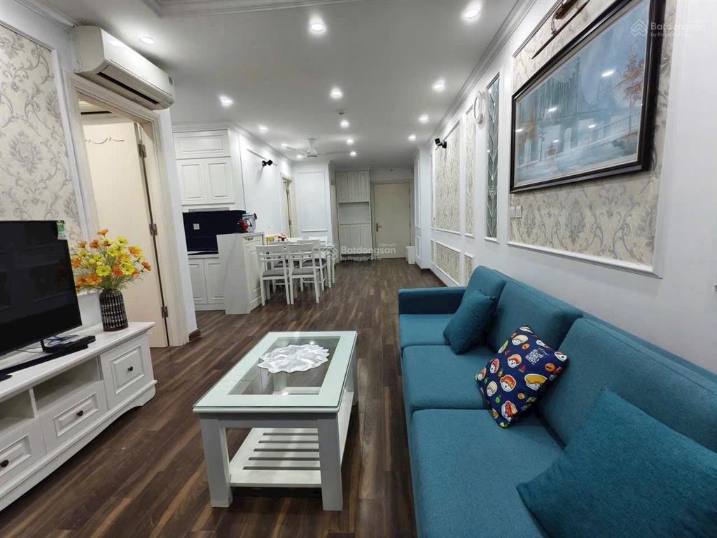 Tôi cần bán căn chung cư kđt sài đồng căn góc full nội thất 70m2, 2 ngủ, 2 ban công. giá tl