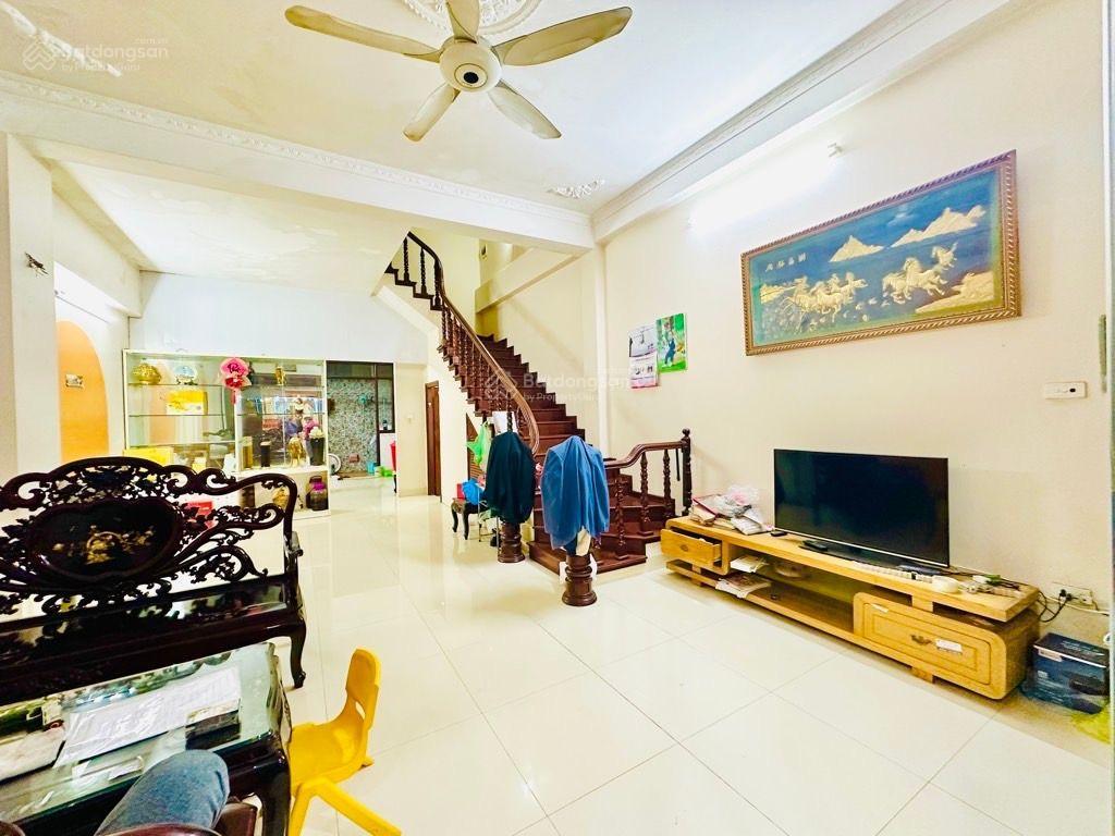 Cần bán liền kề kđt xa la, vị trí đẹp đường bàn cờ, vỉa hè ô tô tránh, thoáng mát, 78m, 4t, mt 5m