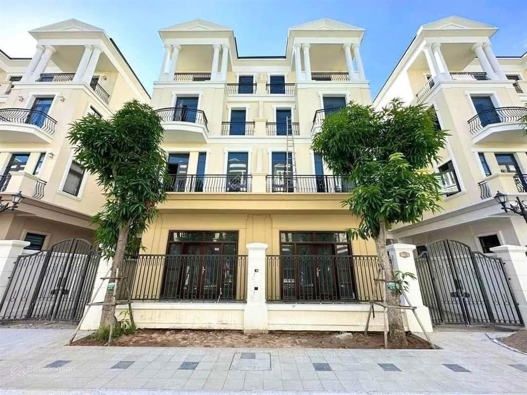 Xả hàng biệt thự tứ lập đảo dừa 120m2, giá về chỉ còn 15,8 tỷ, sẵn sổ sang tên ngay