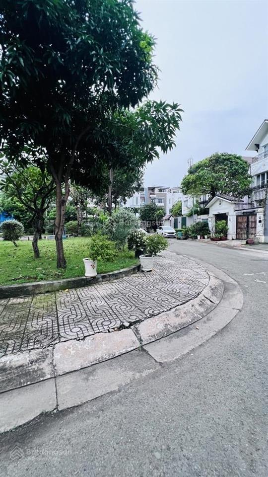 Bán biệt thự nghỉ dưỡng, 350m2 giá 32 tỷ tại sadeco phước kiển, nhà bè, hcm