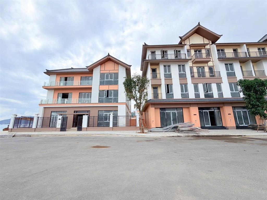 Dự án vinhomes pearl bay 2026 giá chỉ 10 tỷ bàn giao thô 4 tầng sát biển nha trang