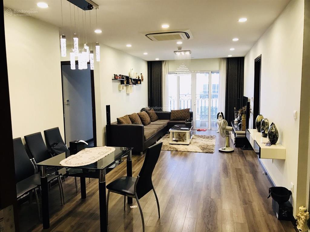 Chính chủ bán căn 3 ngủ, 2 vs, rộng 108m2 nhỉnh 7 tỷ tại chung cư hoà bình green 505 minh khai