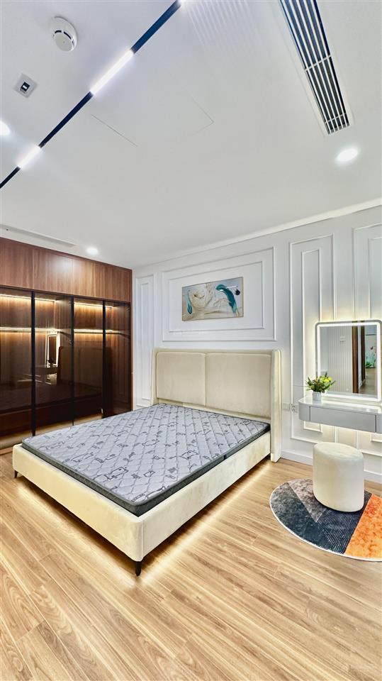 Bán căn 110m2 3pn 2vs full nội thất c14 tố hữu, giá 7 tỷ