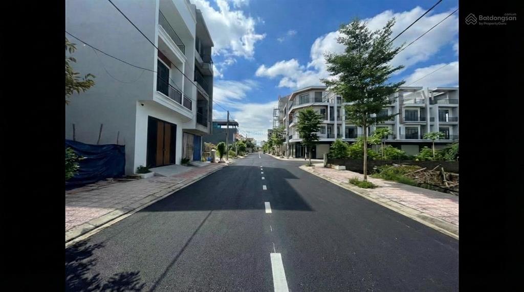 Bán gấp! đất dịch vụ xuân mai giáp noxh kim hoa 110m2 mặt tiền 5m giá chỉ hơn 30tr/m2