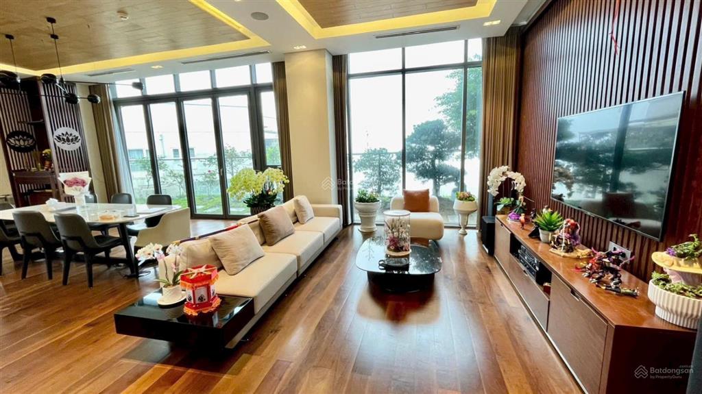 Hàng hiếm, chủ thiện chí bán căn n05 hoàng đạo thúy, dt 154m2, 3pn, nhà đẹp, giá 100tr/m2