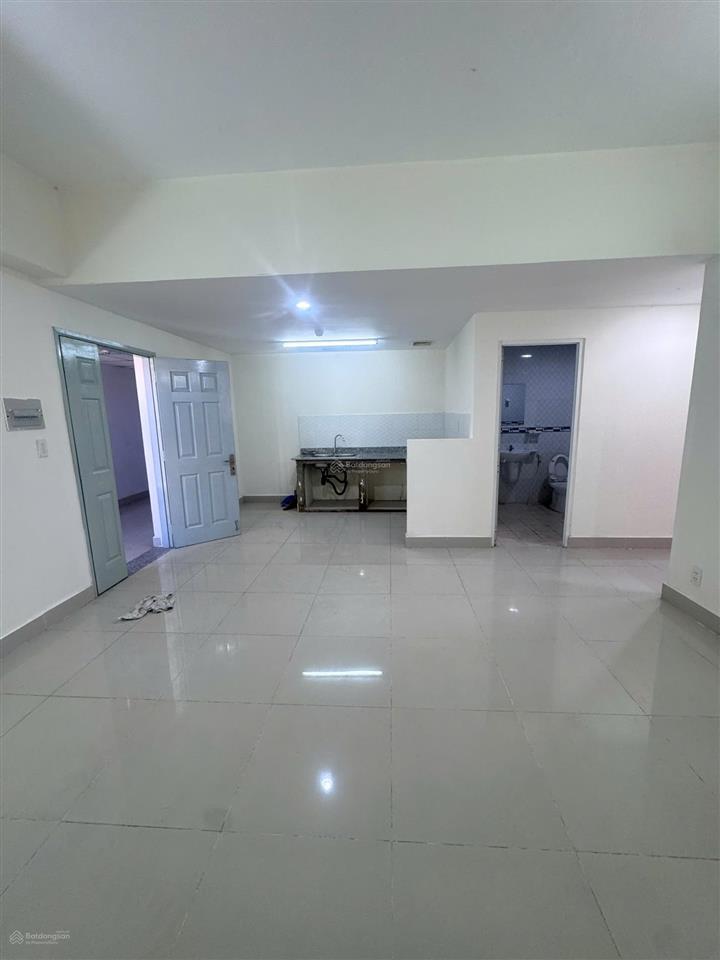 Bán căn góc 68m2 lô a chung cư 1050. ban công view trường bình hòa. tầng cao thoáng mát