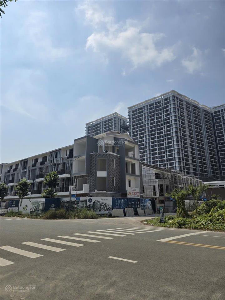 Shophouse uni complex 1 trệt 3 lầu, 5,65 tỷ, 2 mặt tiền an dương vươngbùi thị xuân, tp thủ dầu một