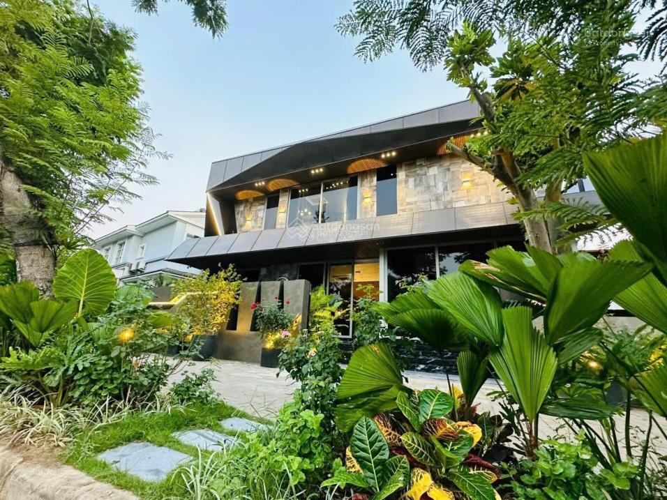 Bán biệt thự đơn lập hưng thái, phú mỹ hưng khu compound 364,2m2 130 tỷ