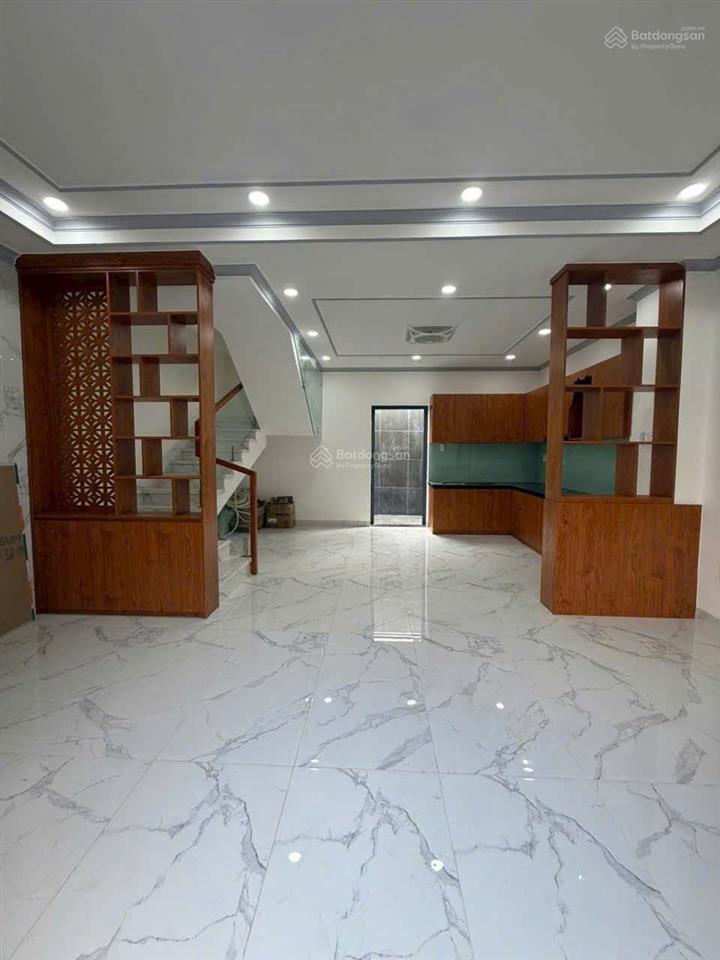 Bán nhà 3 lầu , 4 phòng ngủ , p. bình trưng tây, đ. nguyễn thị định rẽ vào