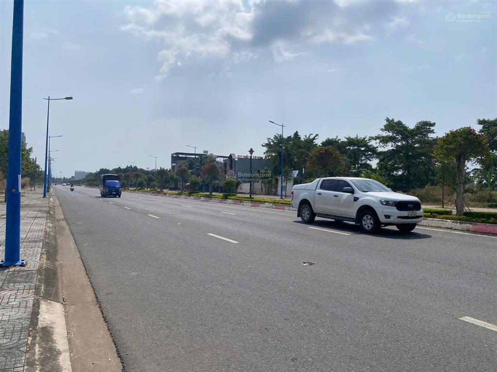 Bán đất mặt tiền đường 3/2 tp bà rịa phường bà rịa tp hồ chí minh ngộp cần bán chỉ 4tỷ3 7x20m 140m2