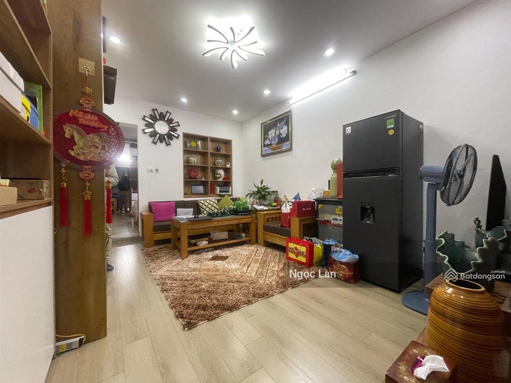 Tập thể khu b kim liên 75 m2 sổ đỏ đống đa, lương đình của, phạm ngọc thạch ban công thoáng 2,9 tỷ