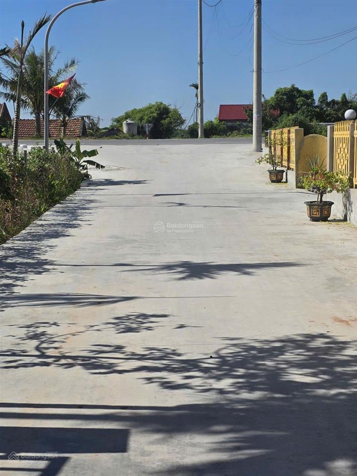 0975 897 *** bán lô đất mặt biển, mặt tiền 8m diện tích 251m2, đối diện khu homestay chỉ 14 triệu/m2