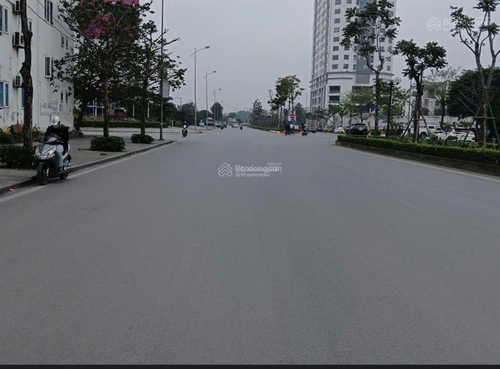 Ông anh gửi em bán đất kđt đấu giá phú lương dt 50m2, mt 5m, giá 12tỷ