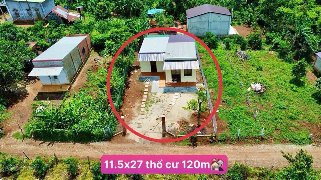 Bán đất tặng nhà dt 305m2 sẵn 120m2 thổ cư nhà xách vali vào ở ngay gần mọi tiện ích chỉ 499tr