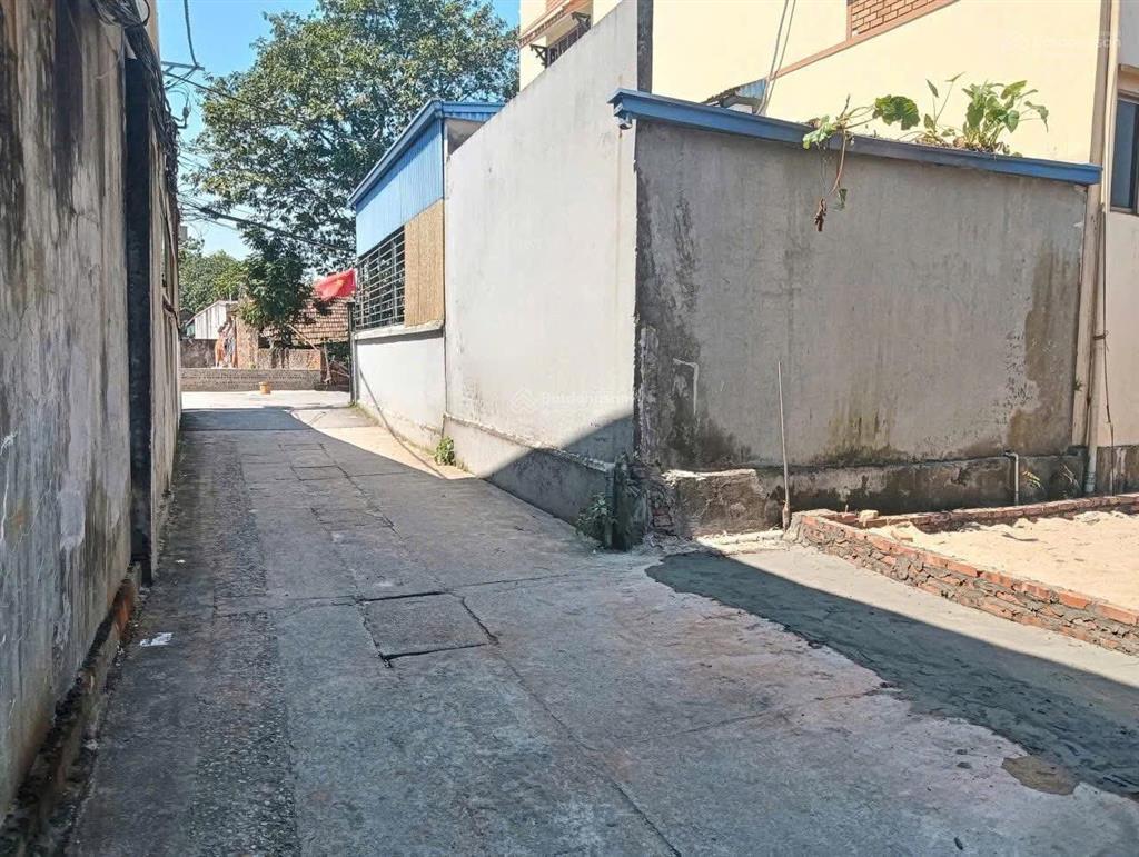 Bán mảnh đất đẹp gần sát ngay trục chính kinh doanh